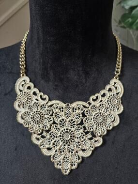 Gold Tone Intricate Filigree Floral Lace Design Ornate Bib Necklace